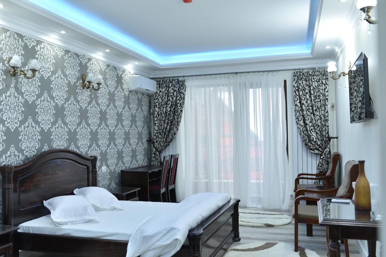 Edy'S Royal Predeal Hotel Ngoại thất bức ảnh