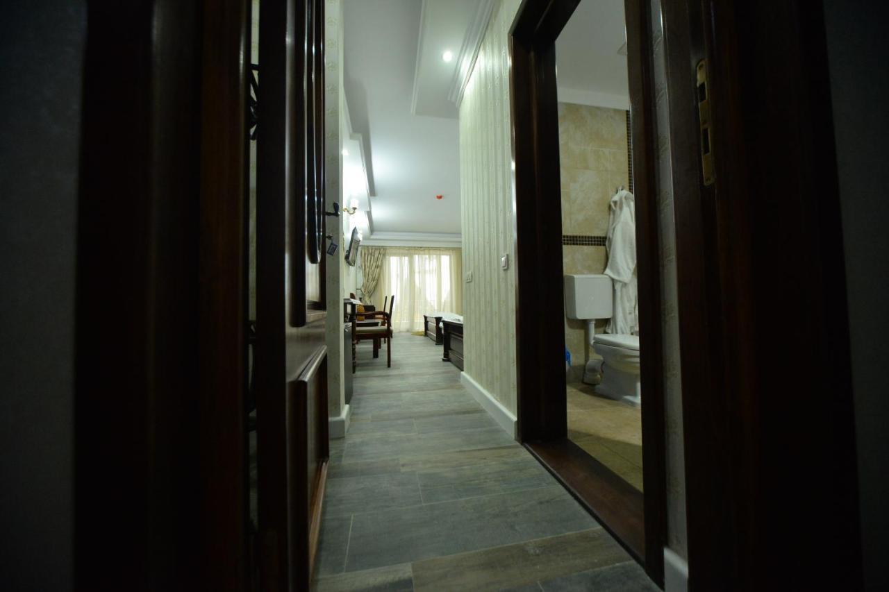 Edy'S Royal Predeal Hotel Ngoại thất bức ảnh
